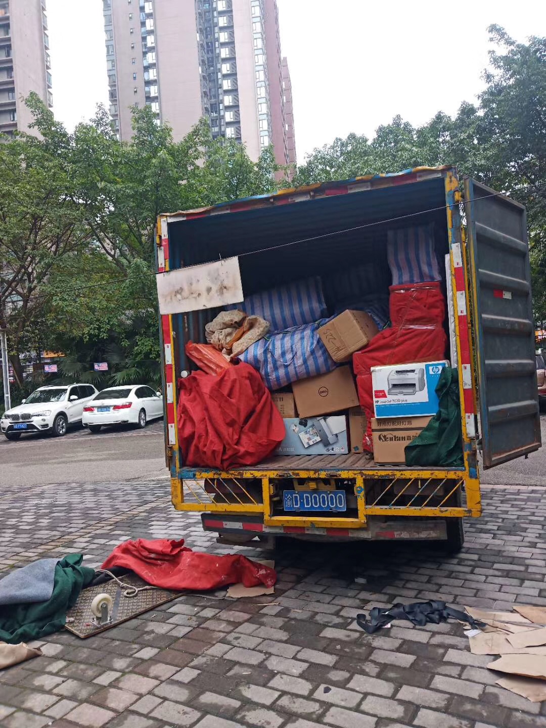 为居民短途搬家